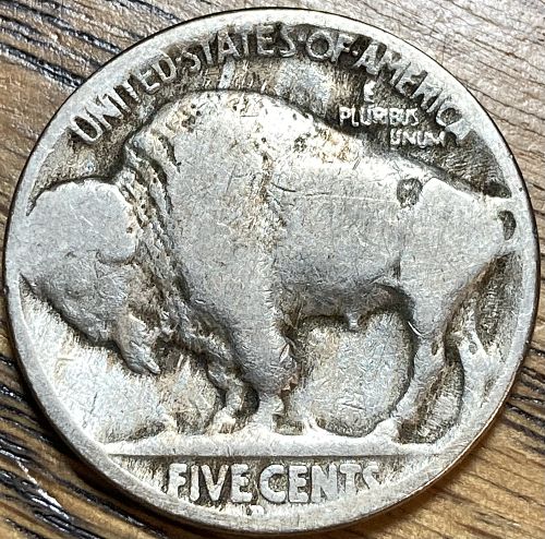 1925D buffalo nickel in GOOD condition