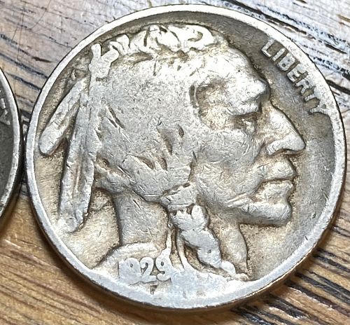 1929S Buffalo nickel In VERY FINE condition & &lsquo;29 in VERY GOOD condition 2 coin lot