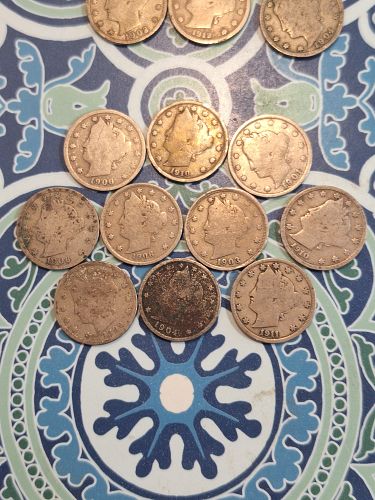 ROLL OF 40 LIBERTY (V) NICKELS