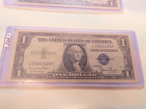 1935 D UNCIRCULATED $1 SILVER CERTIFICATES IN SEQUENCE - BLUE SEAL - LOT J661