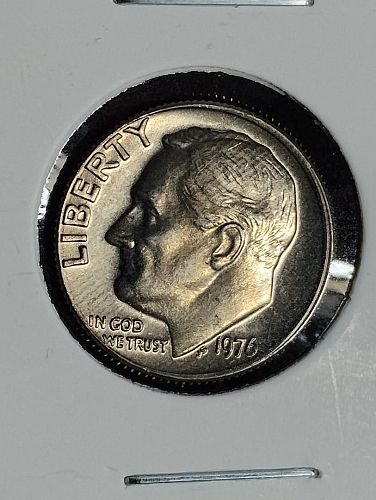 1976 ROOSEVELT DIME MISALIGNED DIE & COLLAR CLASH ON REVERSE MS-65 GOLDEN TONED