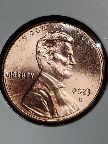 2023-D LINCOLN SHIELD CENT MS-67 RED