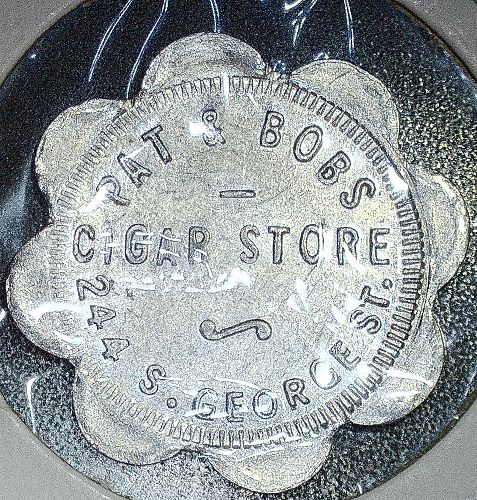 Pre 1950s Pat & Bob's Cigar Store 244 S. George St York, PA G/F 25 Cents 23mm