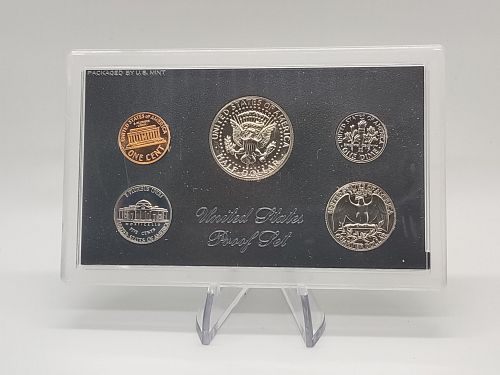 1971-S United State Mint Proof Set.  40% Silver Half Dollar!