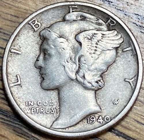 1940 mercury dime in EXTREMELY FINE condition