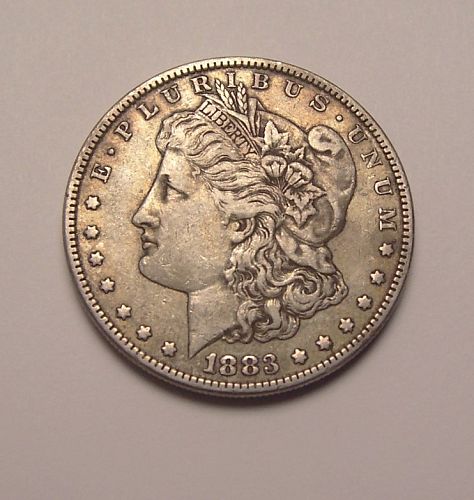 1883-P  MORGAN  SILVER  DOLLAR  >> VF35 <<
