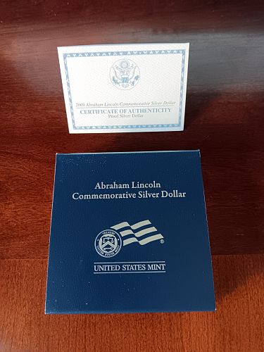 2009 Abraham Lincoln Commemorative Silver Dollar