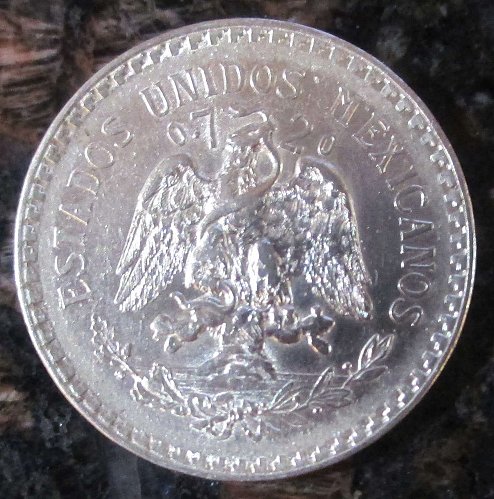 1922 Mexican Silver 1 Peso Silver Cap and Ray **VERY FINE**