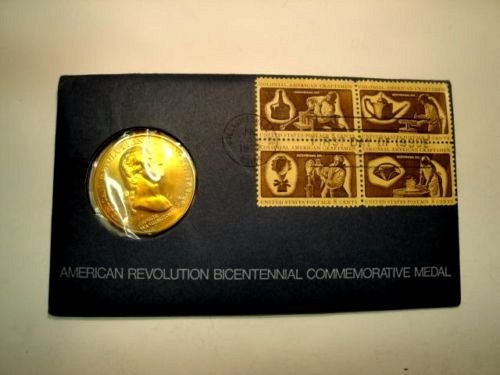 AMERICAN-REVOLUTION-BICENTENNIAL-COMMEMORATIVE-MEDAL-FIRST-DAY OF ISSUE-1972