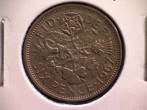 1967 GREAT BRITAIN SIX PENCE  QUEEN ELIZABETH 11