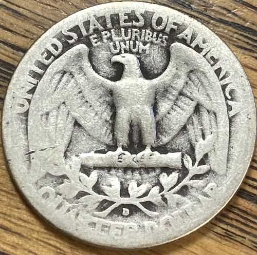 1935D Washington quarter ALMOST GOOD condition