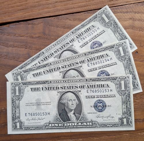 (3) Consecutive UNC 1935-E $1 Silver Certificates