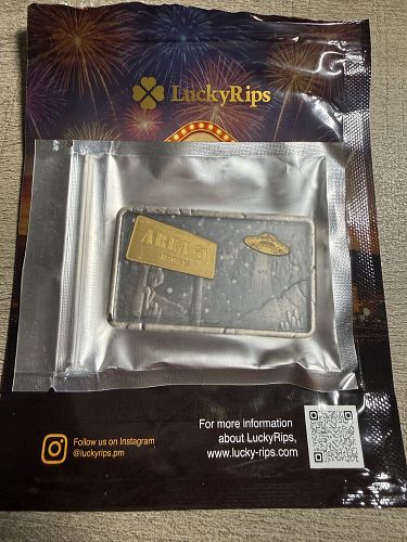 "Area 51" Lucky Rips 5oz Silver Bar with 7.5g gold