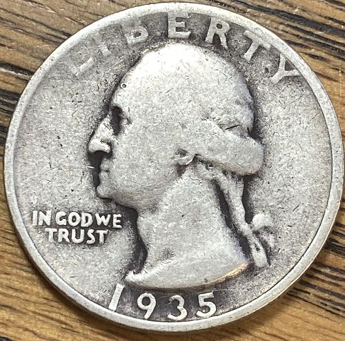 1935D Washington quarter ALMOST GOOD condition