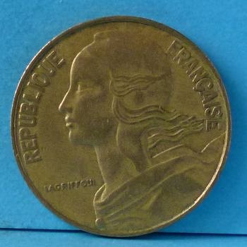France 20 Centimes 1985 km 930