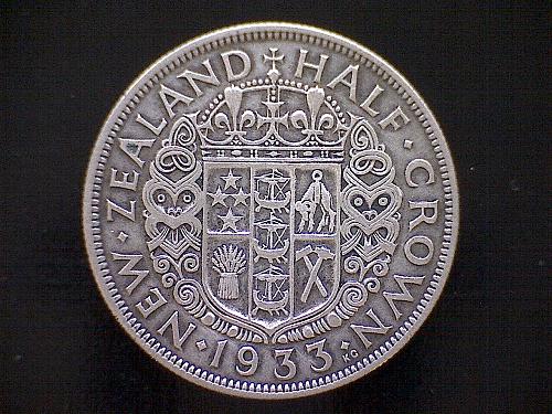 1933 NEW ZEALAND HALF CROWN  "SILVER"