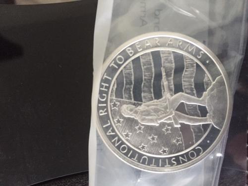 CONSTITUTIONAL RIGHT TO BEAR ARMS SILVER ROUND