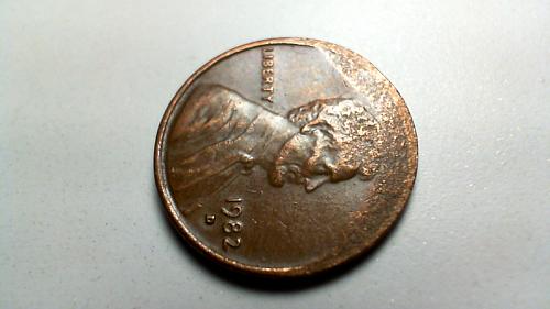 1982 D Copper Large Date Lincoln Memorial Cents