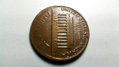 1982 D Copper Large Date Lincoln Memorial Cents