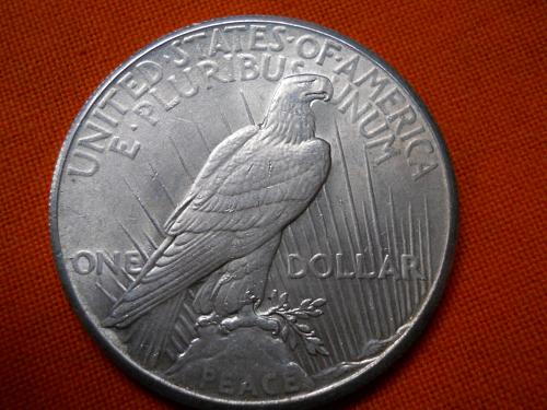 1925 (P) Peace Silver Dollar.  MS64 Grade.  Fully Original Surfaces!