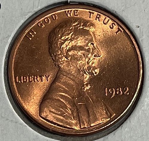 1982 Lincoln Memorial Cent : Copper - Small Date.  11324
