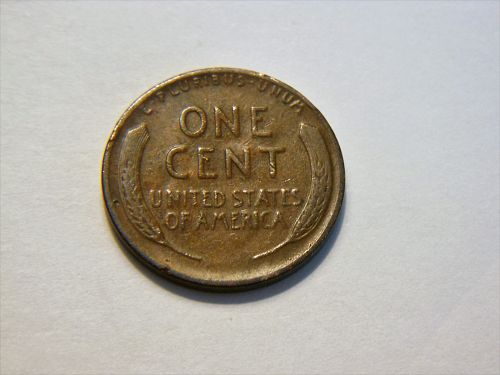 1933-D Lincoln Wheat Cent with Die Crack Error on obverse side