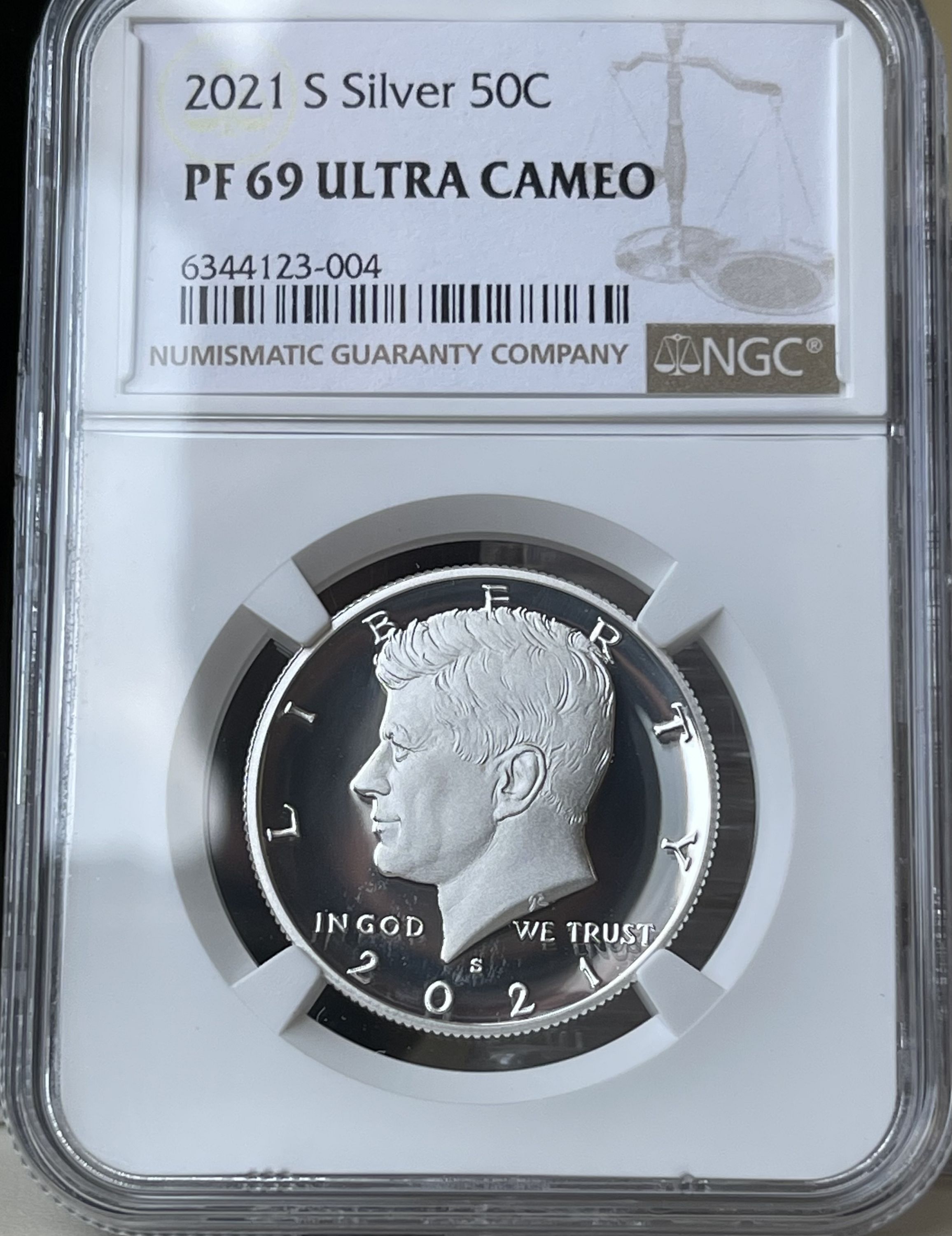 NGC PF69 ULTRA CAMEO 2002年 イギリス 1ポンド硬貨 3 NGC PF69 ULTRA CAMEO 2002年 イギリス 1ポンド硬貨 3の通販 by