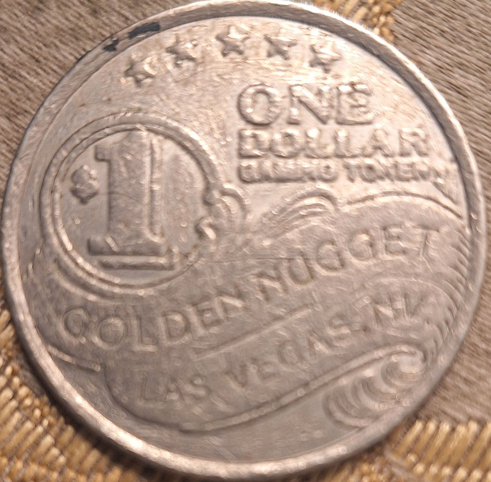 Golden Nugget Las Vegas, Nevada $1 One Dollar Gaming Token Chip VF