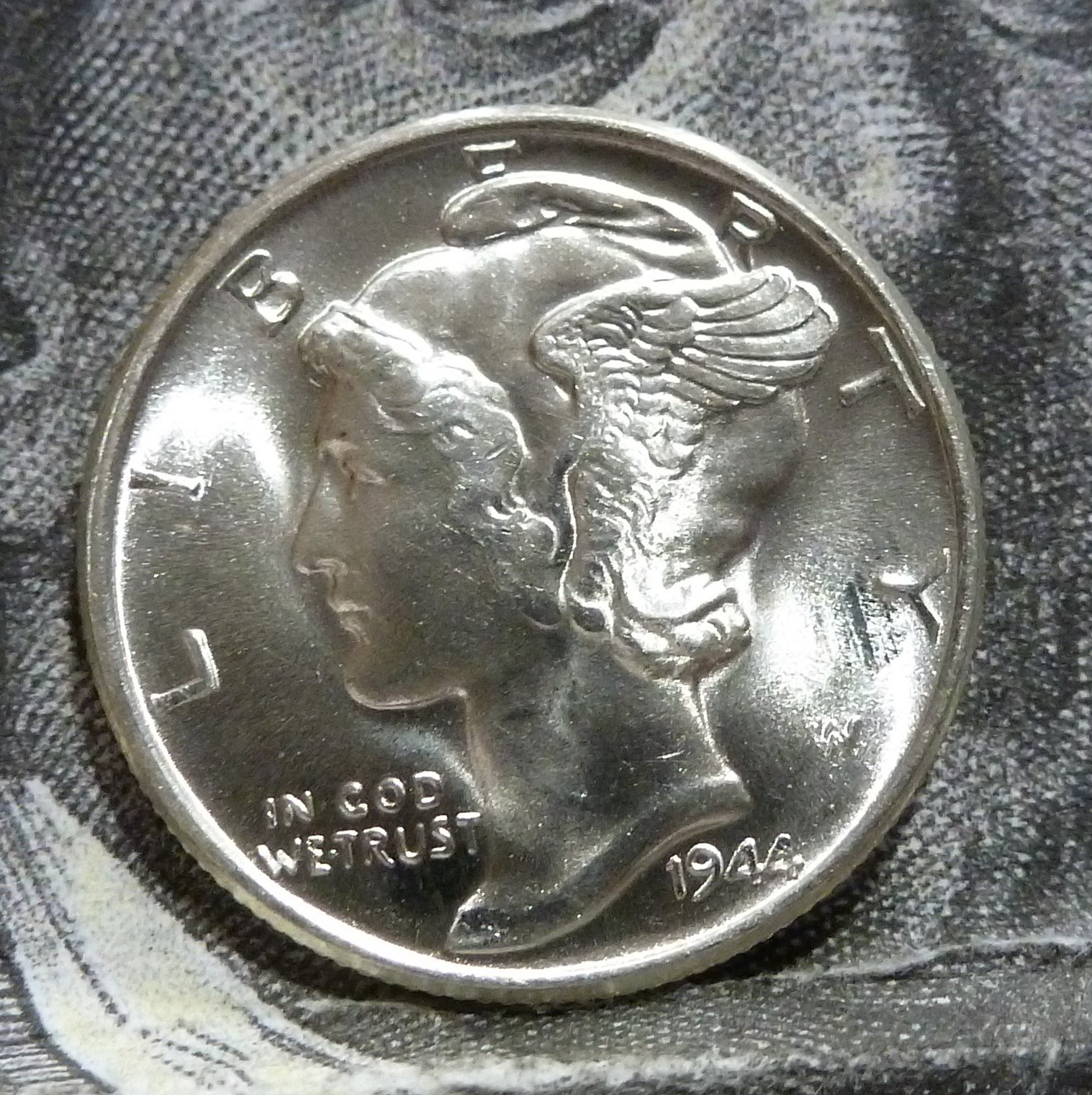 1944 P BU Mercury Dime Grades BU ( 18808 ) - For Sale, Buy Now Online ...