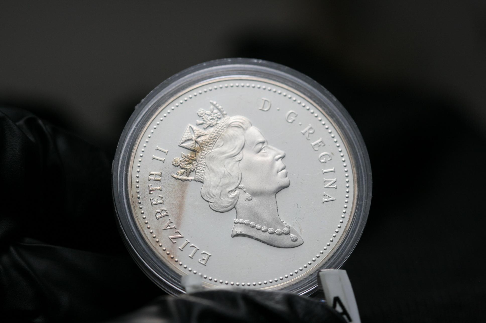 1991 Canada 1 Proof Silver Dollar Frontenac Case COA For Sale Buy 1991-canada-1-proof-silver-dollar-frontenac-case-coa-for-sale-buy